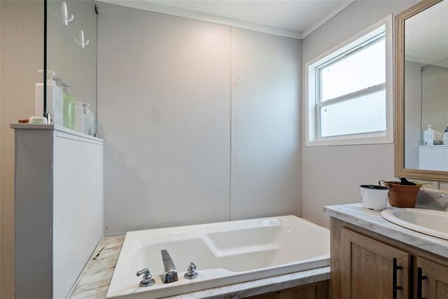 329374 E 936 Road, Luther, OK 73054