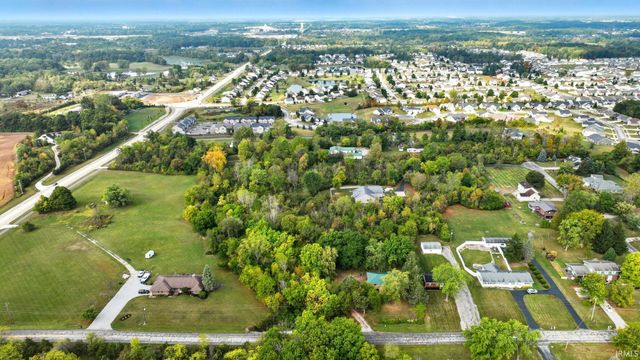 1807 Beineke Road, Fort Wayne, IN 46808