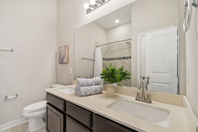 429 Betony LOOP, Buda, TX 78610