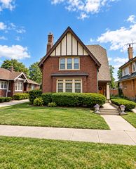 11427 S Parnell Avenue, Chicago, IL 60628