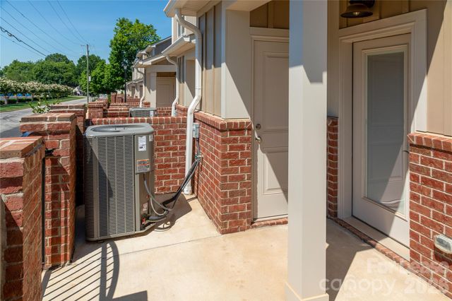 20 Peachtree Avenue NW, Concord, NC 28025