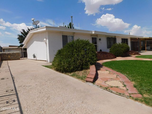 1013 LE BARRON Road, El Paso, TX 79907