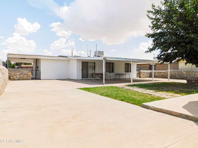1013 LE BARRON Road, El Paso, TX 79907
