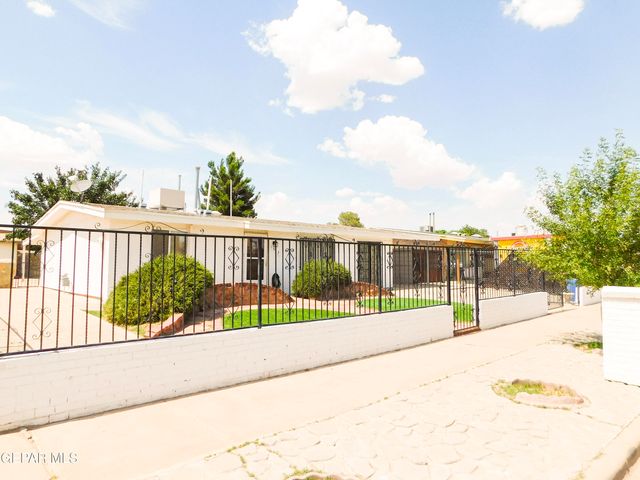 1013 LE BARRON Road, El Paso, TX 79907