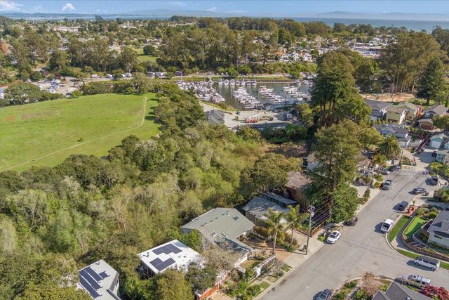 304 Harbor Drive, Santa Cruz, CA 95062