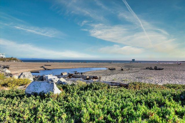 304 Harbor Drive, Santa Cruz, CA 95062