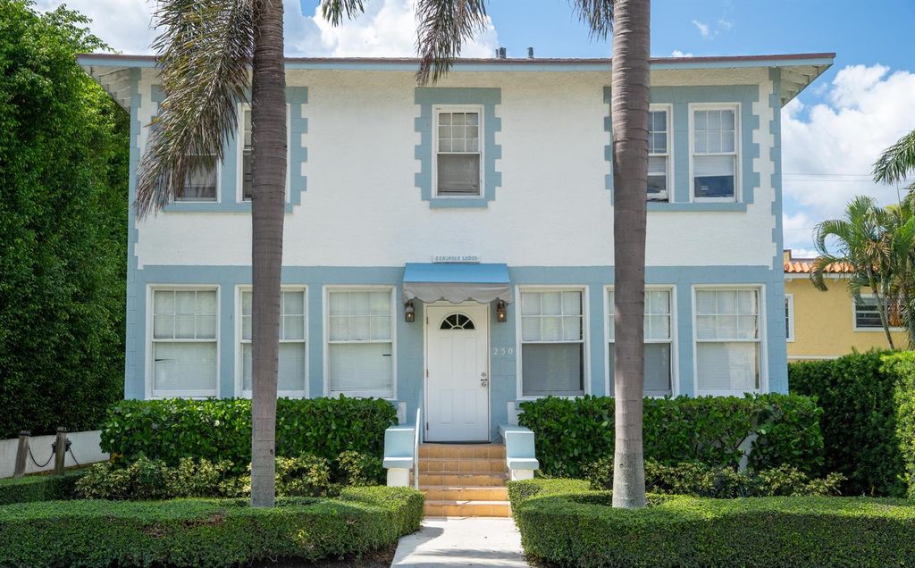 250 Seminole Avenue, Palm Beach, FL 33480