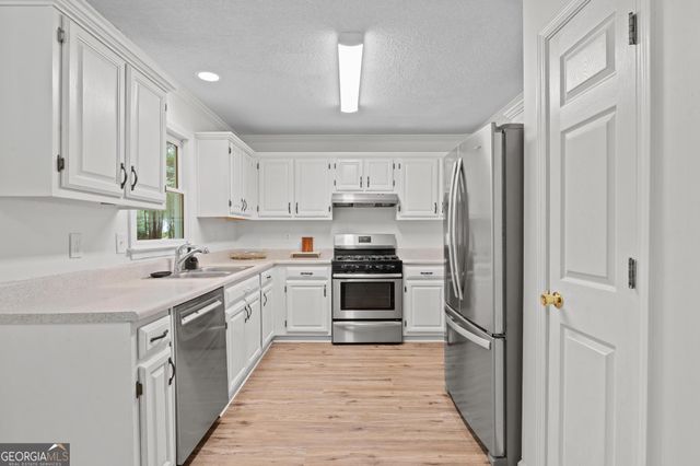 29 Pebble Way, Newnan, GA 30265