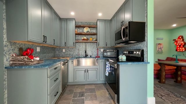 813 2Nd Street, Big Coppitt, FL 33040