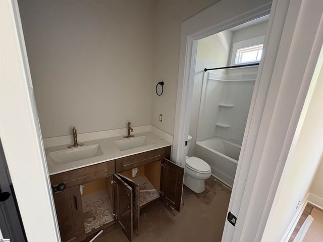 1022 Devenger Road, Greer, SC 29650