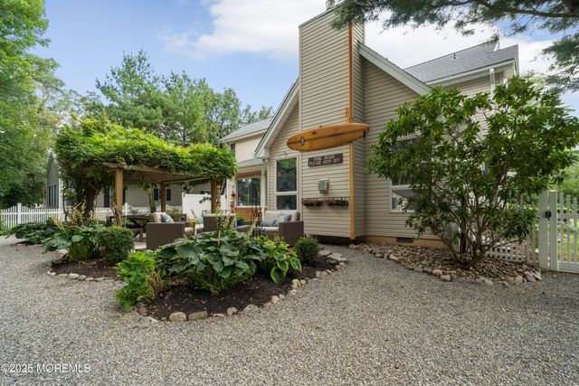 223 Hilliard Boulevard, Manahawkin, NJ 08050