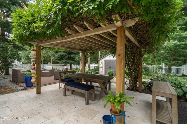 223 Hilliard Boulevard, Manahawkin, NJ 08050