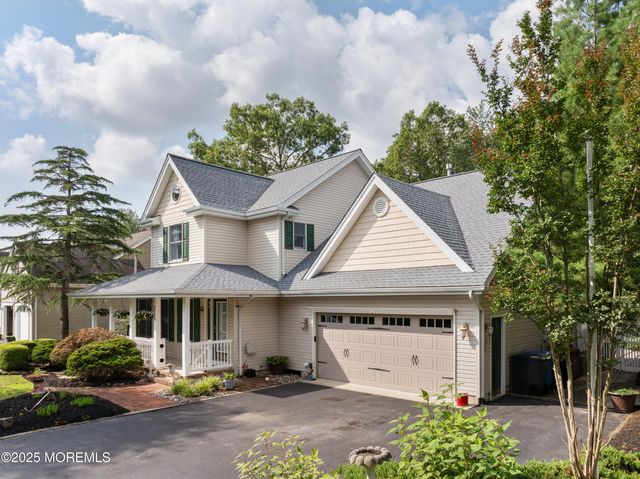 223 Hilliard Boulevard, Manahawkin, NJ 08050