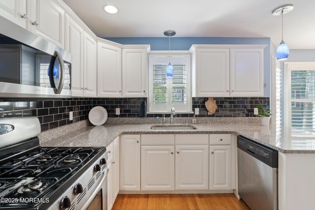 223 Hilliard Boulevard, Manahawkin, NJ 08050