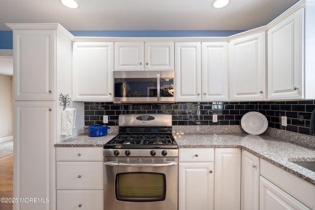 223 Hilliard Boulevard, Manahawkin, NJ 08050