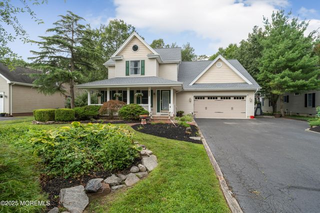 223 Hilliard Boulevard, Manahawkin, NJ 08050