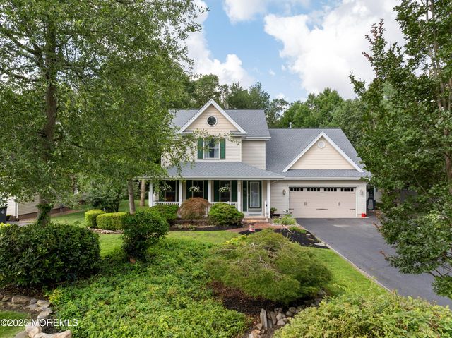 223 Hilliard Boulevard, Manahawkin, NJ 08050