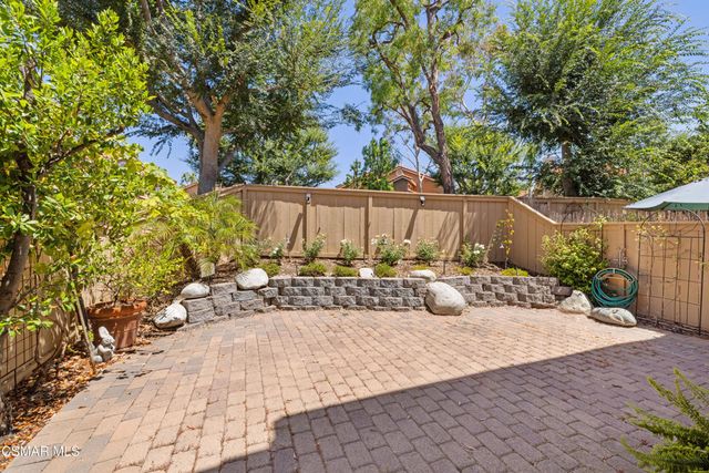 4839 La Vella Drive, Oak Park, CA 91377