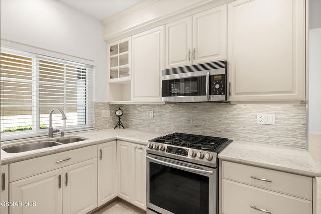 4839 La Vella Drive, Oak Park, CA 91377