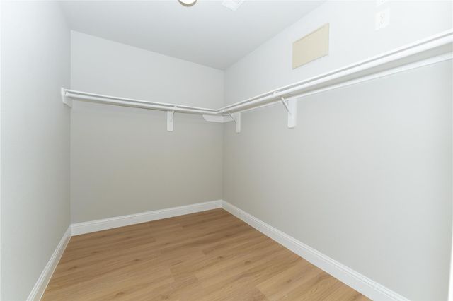 2907 Valiant Scene Court, Houston, TX 77038
