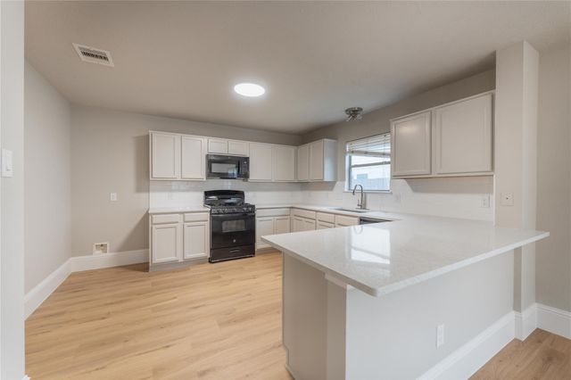 2907 Valiant Scene Court, Houston, TX 77038