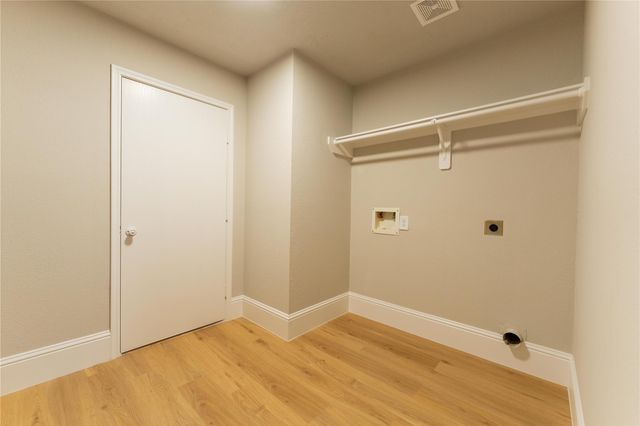 2907 Valiant Scene Court, Houston, TX 77038