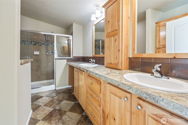 3516 Meadowbrook Lane SE, Lacey, WA 98503