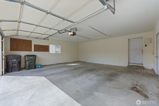 3516 Meadowbrook Lane SE, Lacey, WA 98503