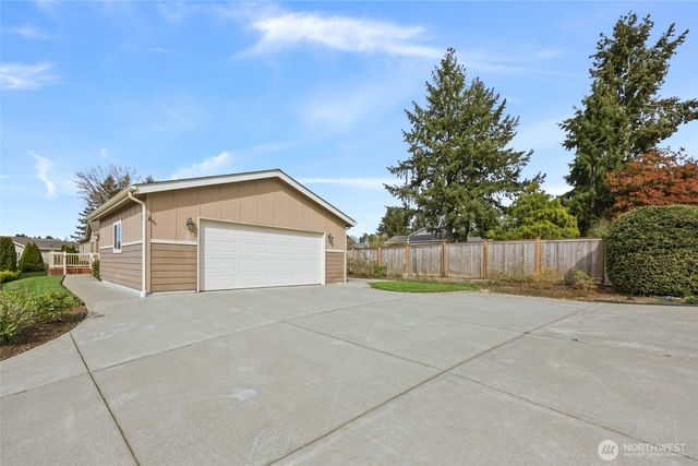 3516 Meadowbrook Lane SE, Lacey, WA 98503