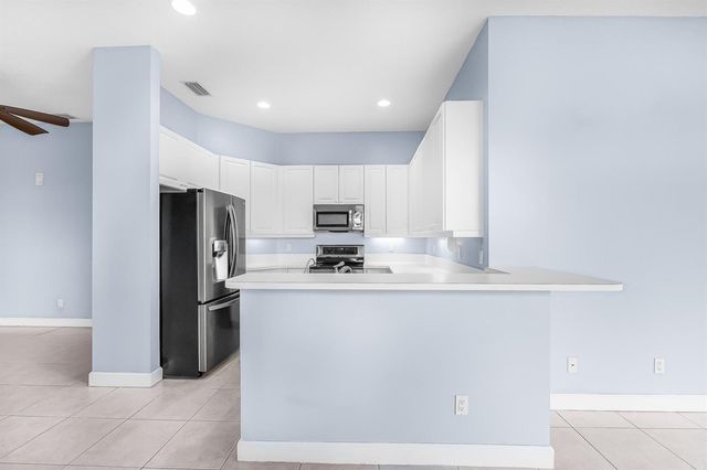 615 NE Canoe Park Circle, Port St. Lucie, FL 34983