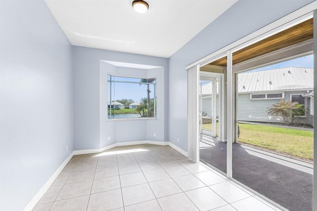 615 NE Canoe Park Circle, Port St. Lucie, FL 34983