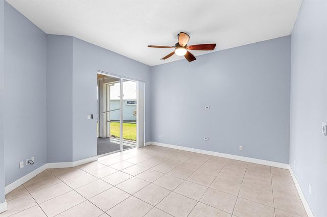 615 NE Canoe Park Circle, Port St. Lucie, FL 34983
