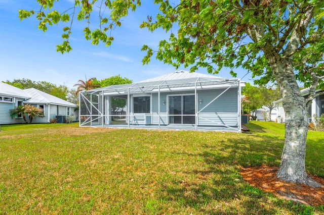615 NE Canoe Park Circle, Port St. Lucie, FL 34983