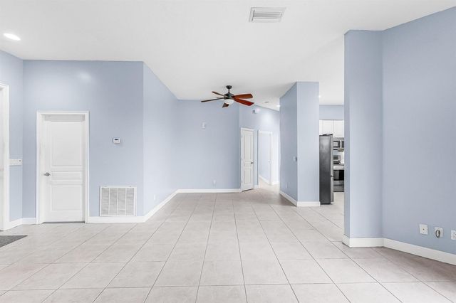 615 NE Canoe Park Circle, Port St. Lucie, FL 34983