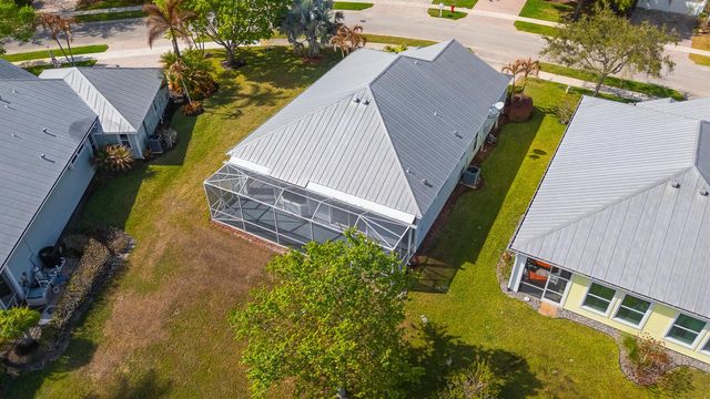 615 NE Canoe Park Circle, Port St. Lucie, FL 34983