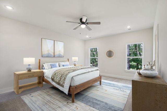 1052 Stagecoach Dr, White House, TN 37188