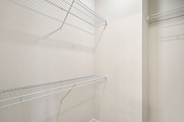 1052 Stagecoach Dr, White House, TN 37188