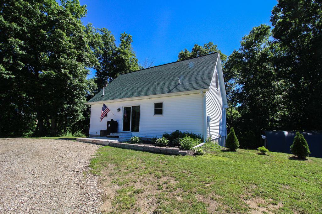 60061 Shafer Brothers Road, Fabius Twp, MI 49093