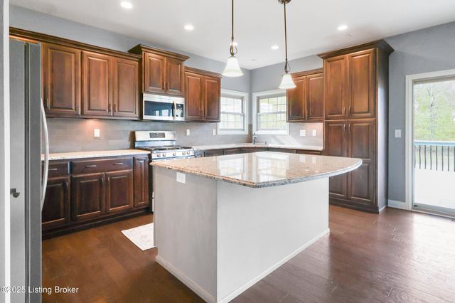 6204 Maddox Blvd, Prospect, KY 40059