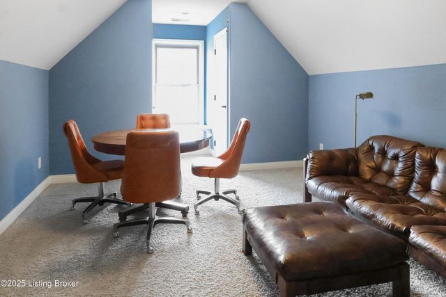 6204 Maddox Blvd, Prospect, KY 40059