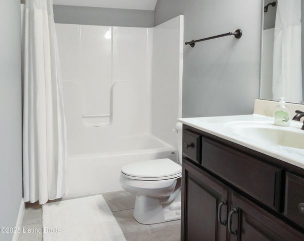 6204 Maddox Blvd, Prospect, KY 40059