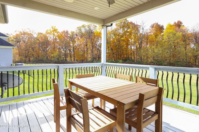 6204 Maddox Blvd, Prospect, KY 40059