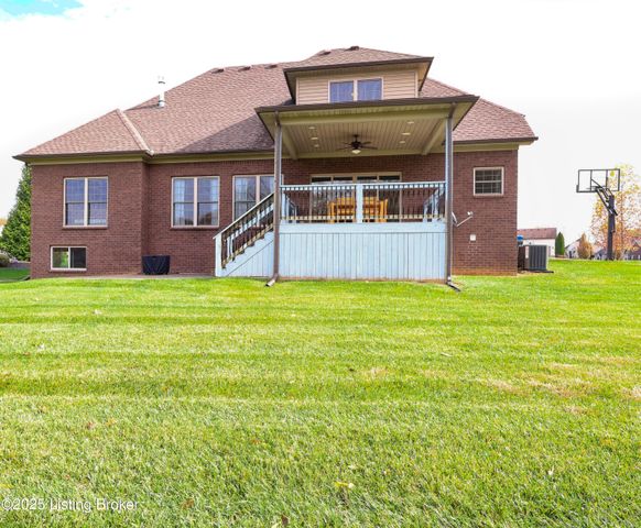 6204 Maddox Blvd, Prospect, KY 40059