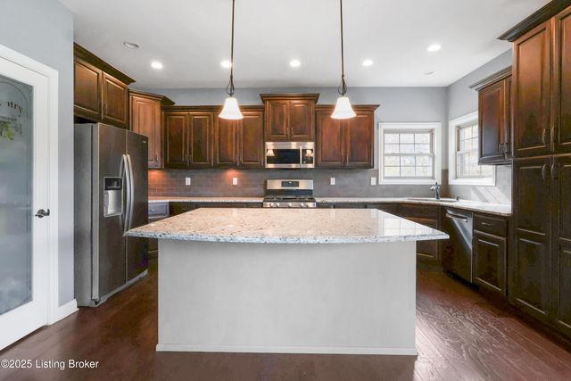 6204 Maddox Blvd, Prospect, KY 40059