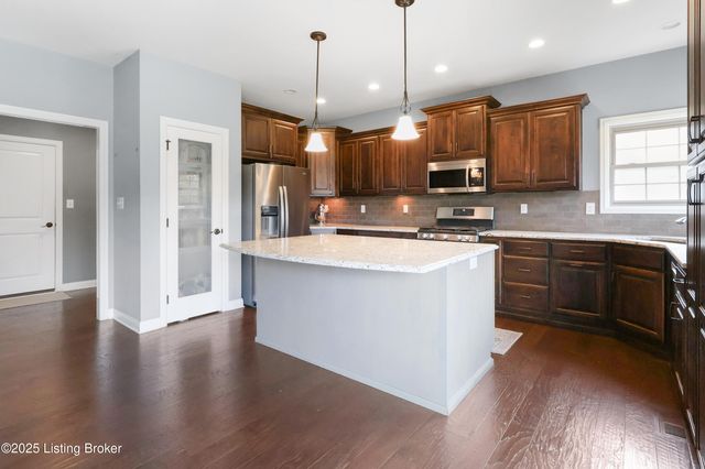 6204 Maddox Blvd, Prospect, KY 40059