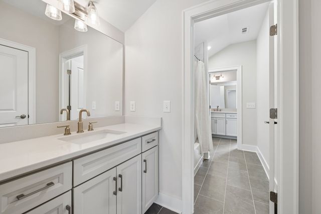 3287 Sassafras Ln, Thompsons Station, TN 37179