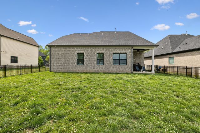 3287 Sassafras Ln, Thompsons Station, TN 37179
