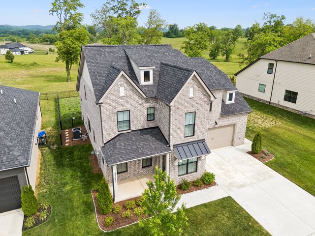 3287 Sassafras Ln, Thompsons Station, TN 37179