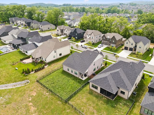 3287 Sassafras Ln, Thompsons Station, TN 37179