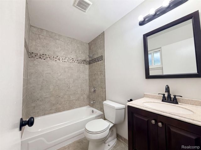33522 Fernwood Street, Westland, MI 48186